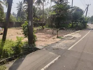 අහුන්ගල්ල – ගාලු පාර අයිනේ වටිනා ඉඩමක් විකිණීමට