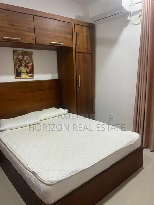 Three bedroom furnished apartment for rent in oval view Colombo 8