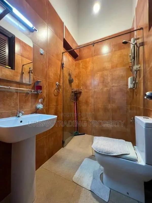06 BEDROOMS FURNISHED VILLA FOR RENT | Mount Lavinia - Templers Road