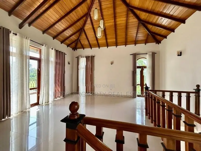 Modern Elegant Luxurious House for Sale in Negombo