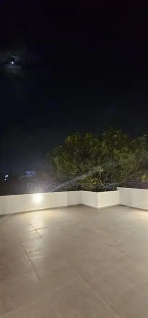 Modern brand new swimming pool with house for sale in piliyandala town