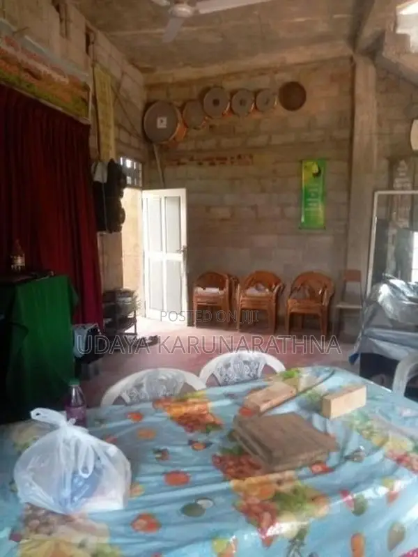 HOUSE FOUR SALE WALLAMPITIYA
