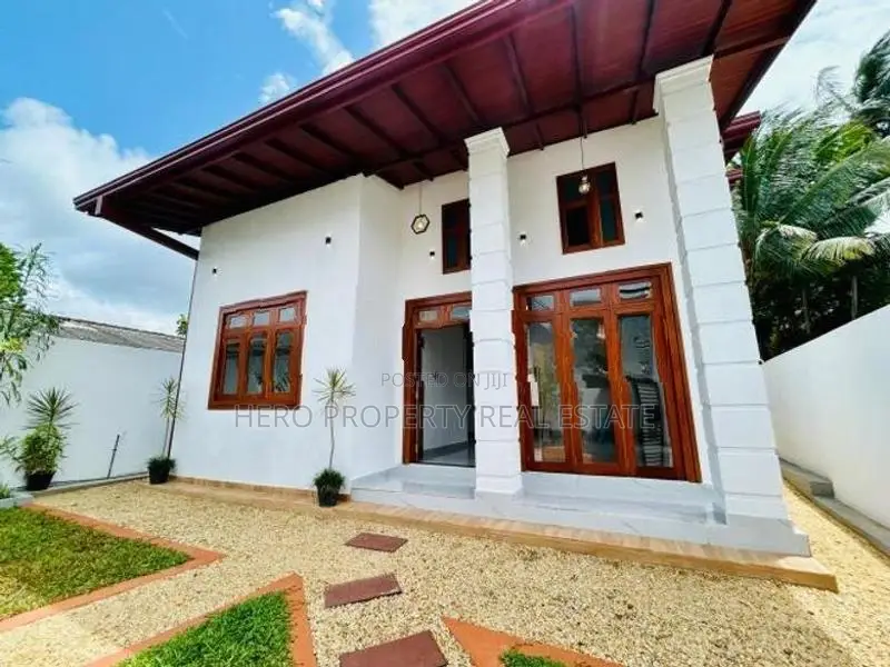 Luxury Modern House for Sale in Piliyandala