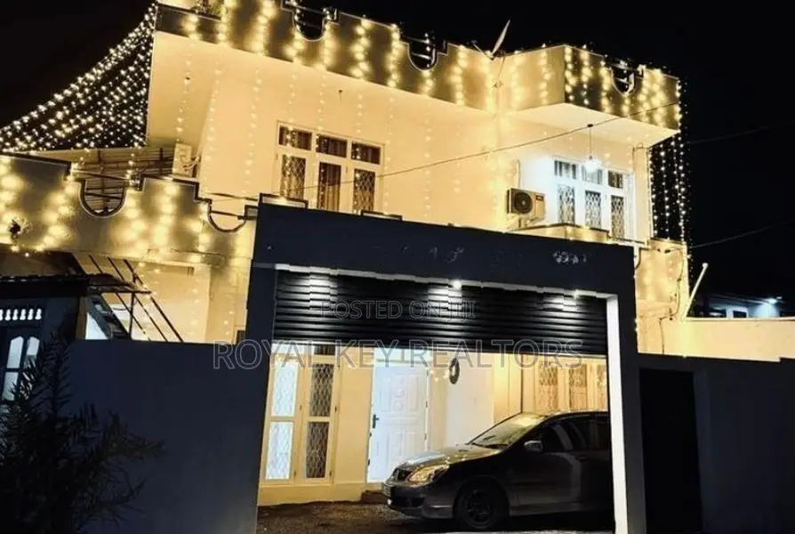 🏡 05 Bedroom Furnished House for Rent In Moratuwa