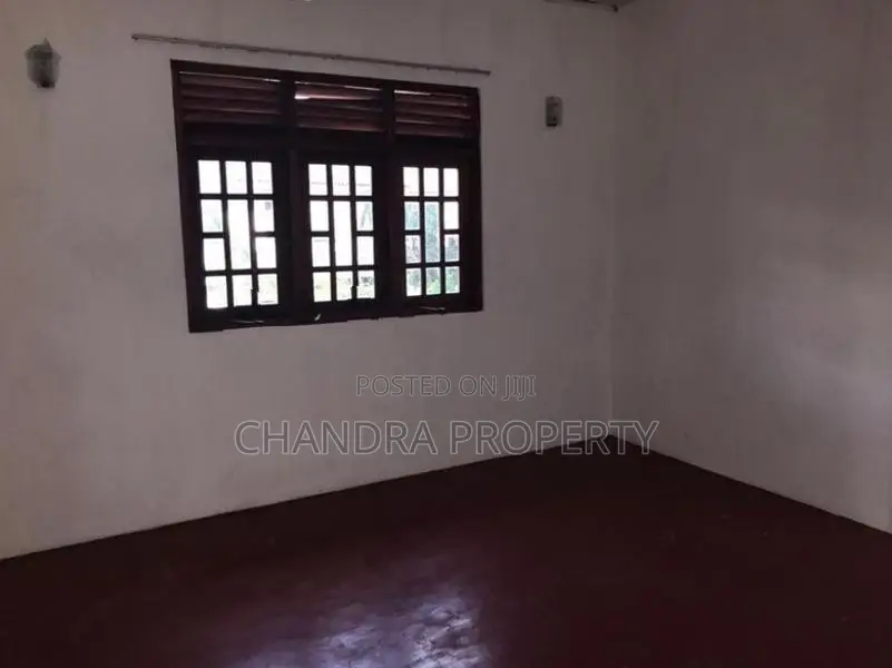 Upstair House For Rent in Kandana