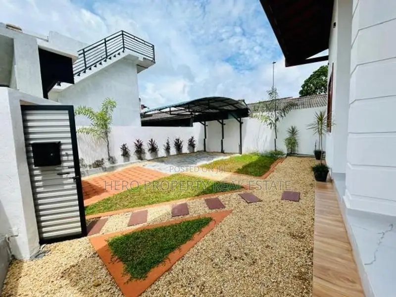 Luxury Modern House for Sale in Piliyandala