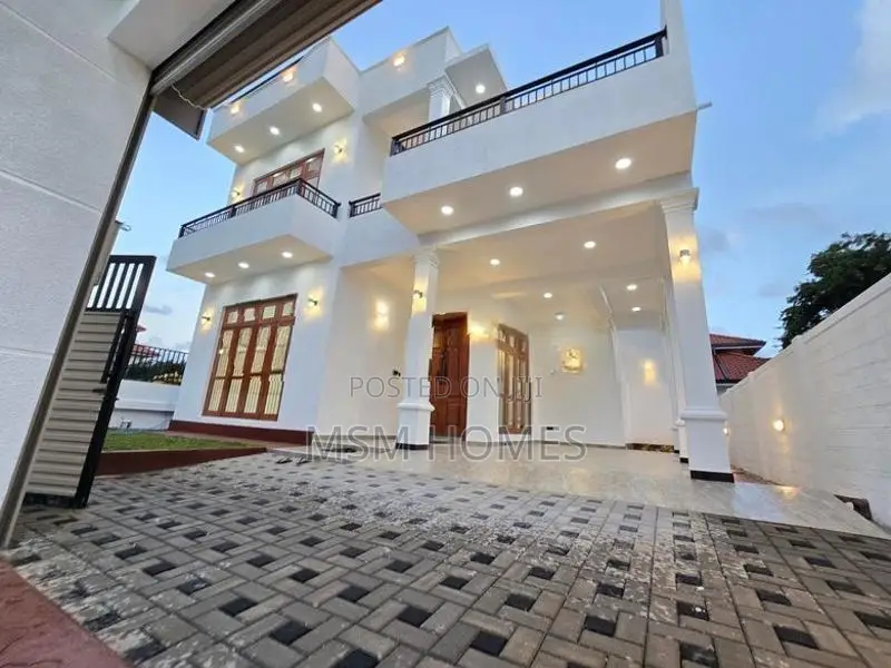 This Brand New Luxury Modern House For Sale in Negombo