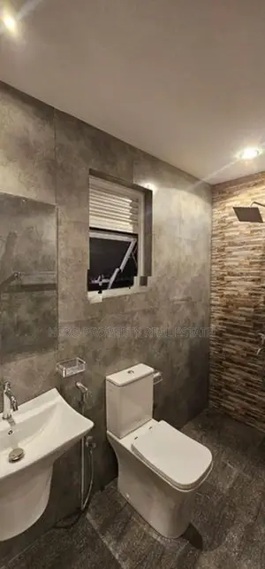 Modern brand new swimming pool with house for sale in piliyandala town