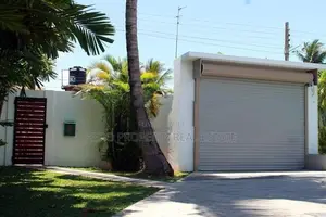 Elegant Fully Furnished Villa Type House for Rent in Daluwakotuwa