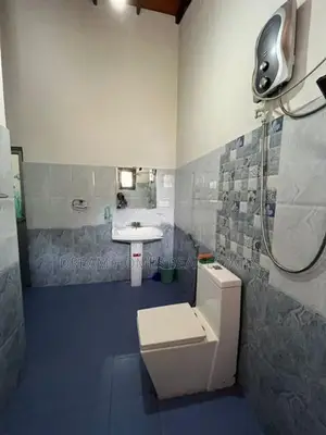 Spacious 5-Bedroom Modern House – Asiri Place, Kadawatha