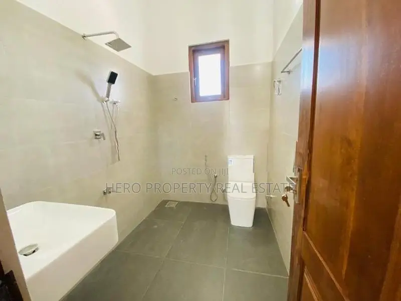 Brand new modern house in piliyandala - makandana