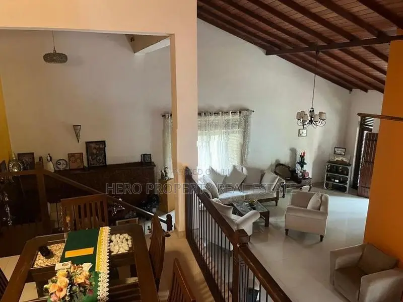 HMS057 Elegant House for Sale in Piliyandala