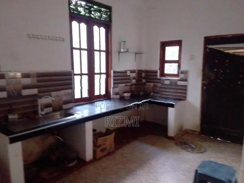 ground floor 2BR house for rent in dehiwala kawdana attidia