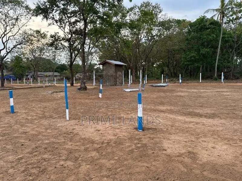 මරදන්කඩවල නගරයෙන් සින්නක්කර බිම්කොටසක් විකිණීමට