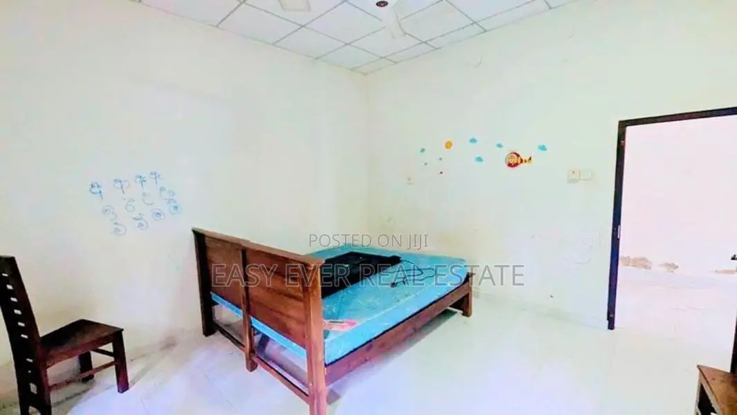 පාදුක්ක නගරයෙන් අංගසම්පූර්ණ නිවසක් / KK 15073