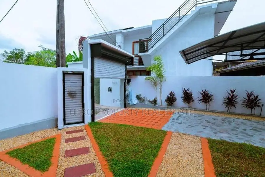 Luxury Modern Two Story House for Sale in Piliyandala