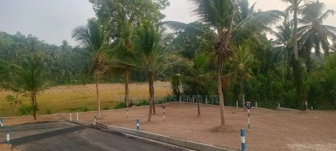 Kadawatha Land for Sale