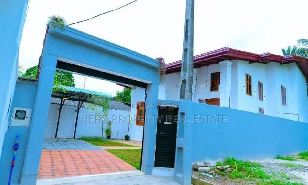 Luxury Modern Two Story House for Sale in Piliyandala