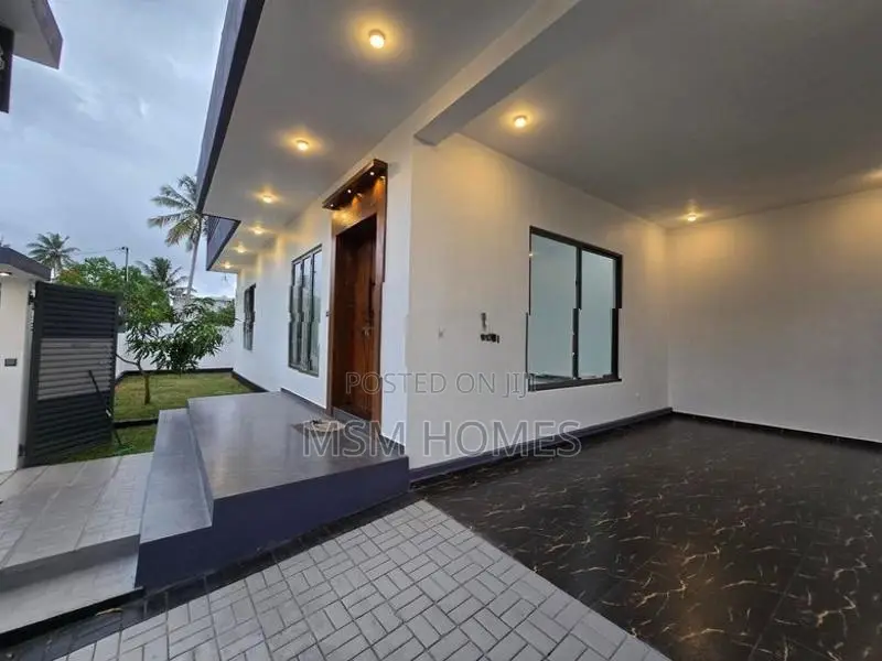 4 Bed Rooms Bath Brand New Box Modern House For Sale in Negombo