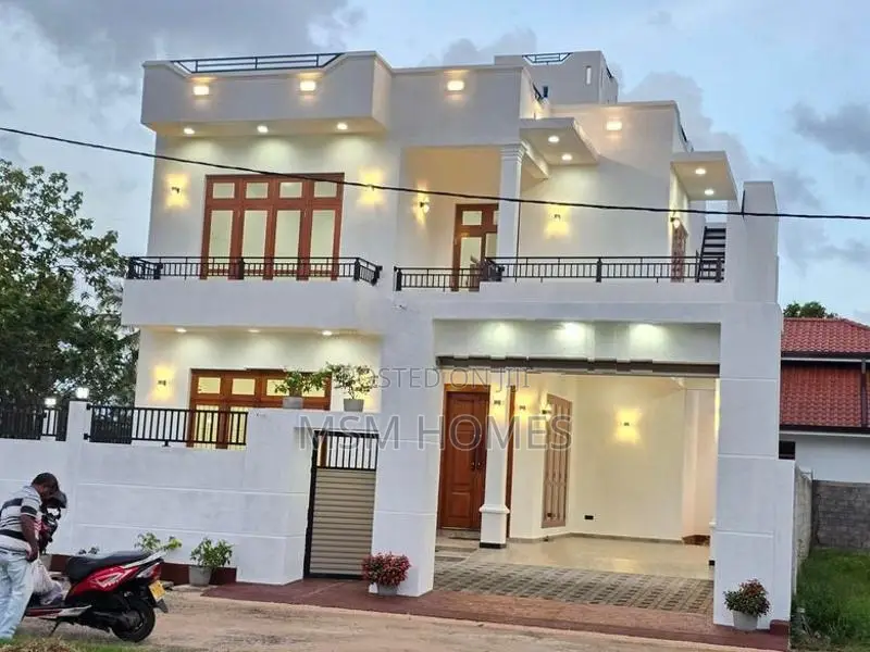 B/N Luxury Modern House For Sale in Negombo