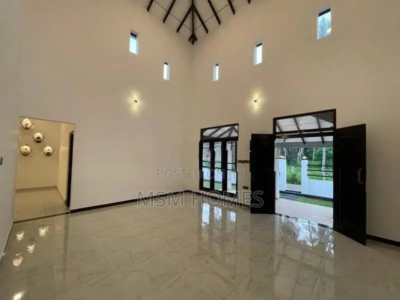 B/N Complete House For Sale ~ Negombo