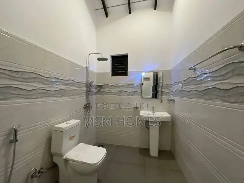 B/N Complete House For Sale ~ Negombo