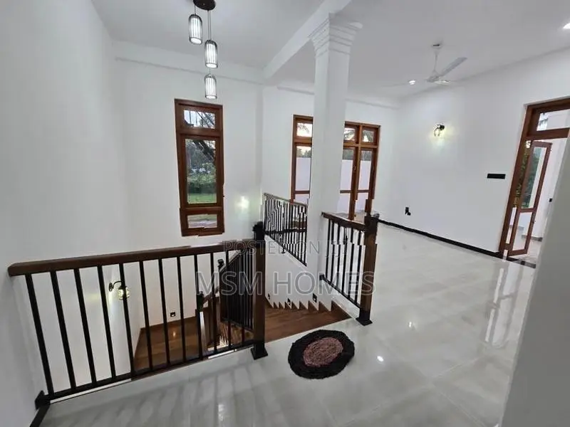 B/N Luxury Modern House For Sale in Negombo