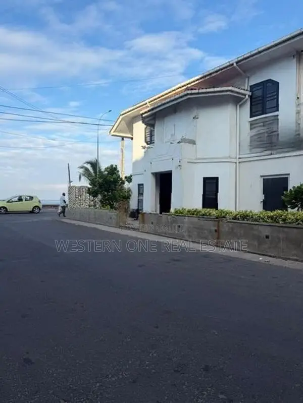 Marine Drive Facing Colombo 3 - Prime Property For Sale