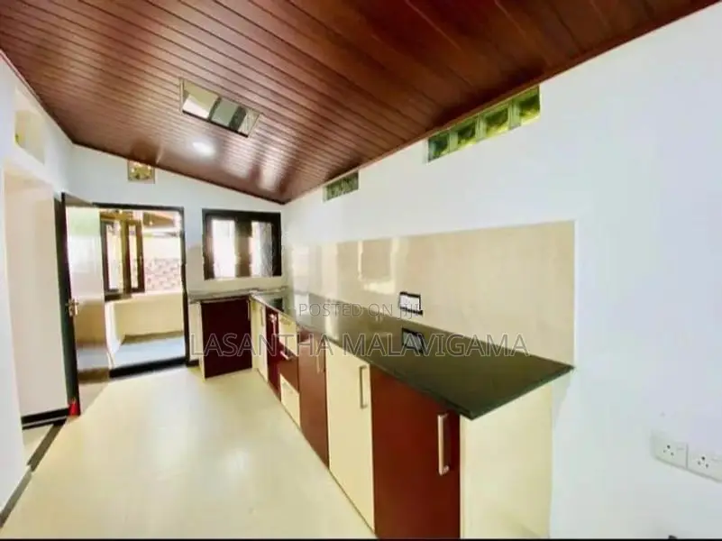 Modern Two storey House for sale in Athurugiriya