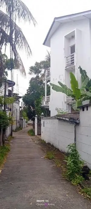 Three Story Building for Rent in Mirihana, Large Vehicles Cannot Enter
