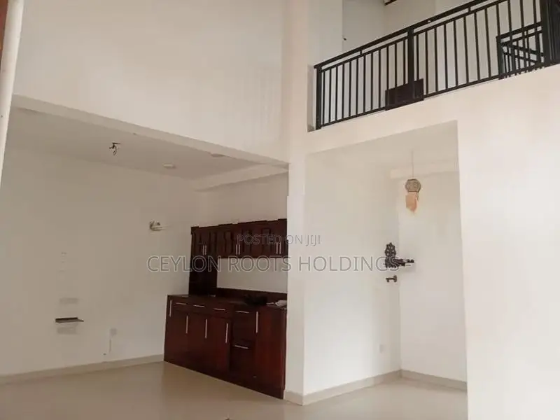 Separate two story House for Rent in Nedungamuwa Rd, Near Rathupaswala