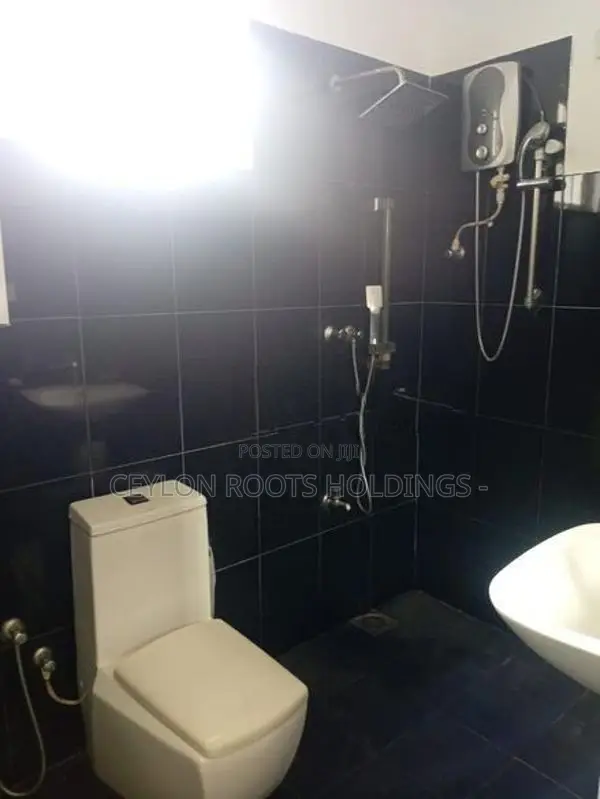Separate two story House for Rent in Nedungamuwa Rd, Near Rathupaswala