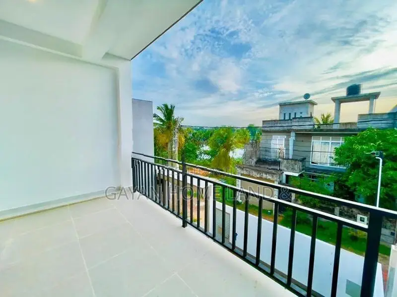 A Two Storey 04 Bedroom House For Sale In Piliyandala