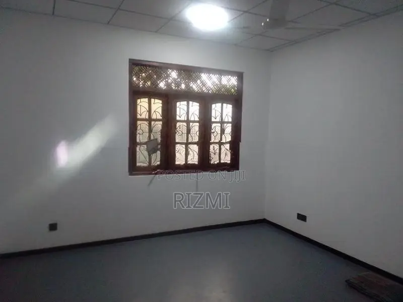 2 storey 4BR individual house for rent in dehiwala off hill street