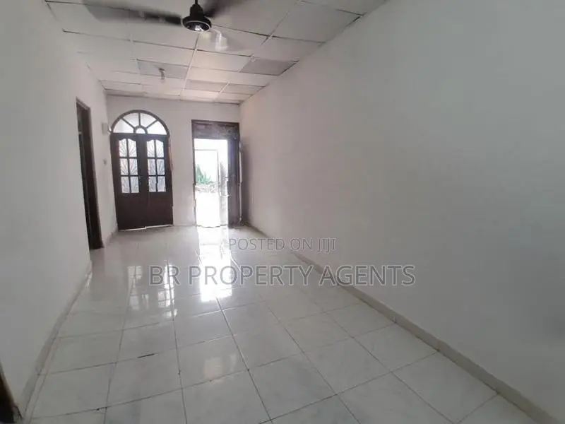 Single Story House for Sale in Wellampitiya
