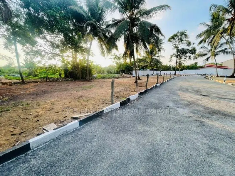 Kalagedihena Best Land Sale Near Kandy Rode