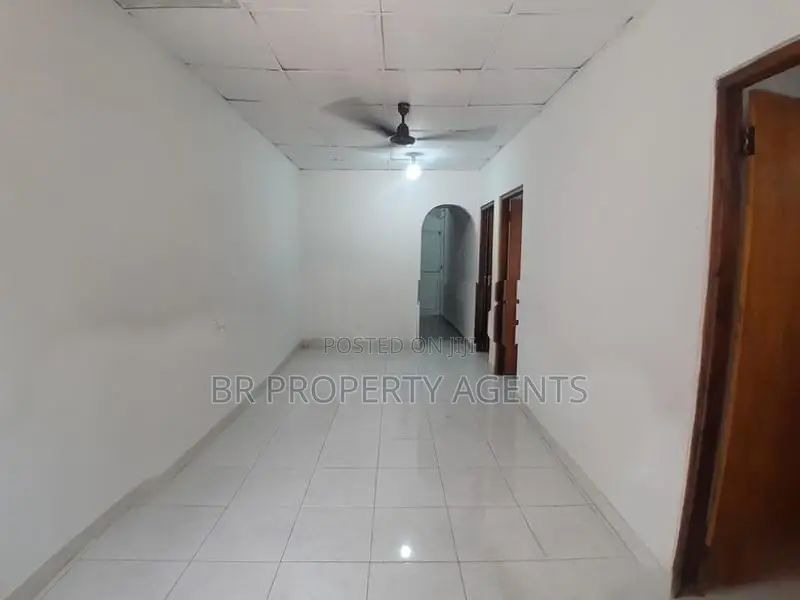 Single Story House for Sale in Wellampitiya