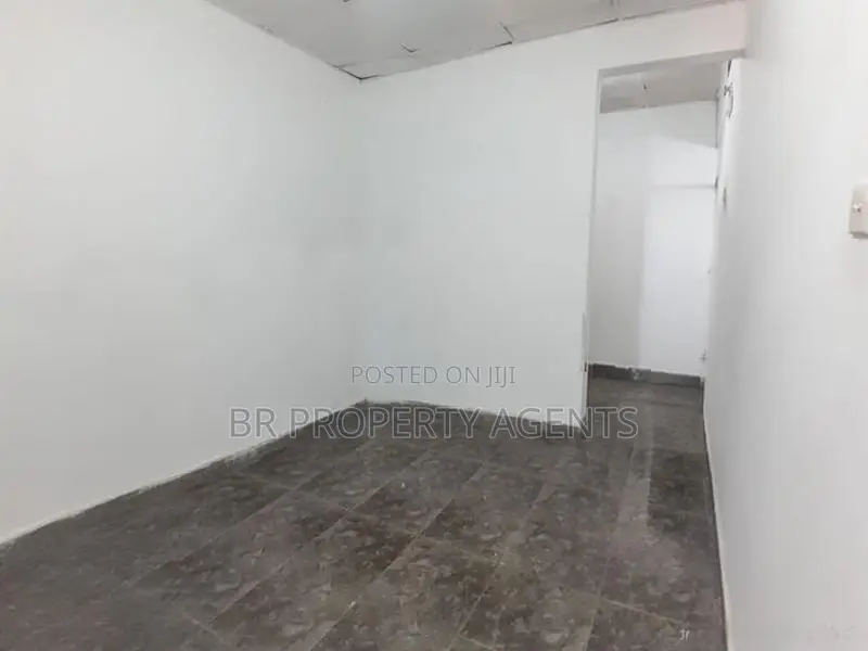 Single Story House for Sale in Wellampitiya