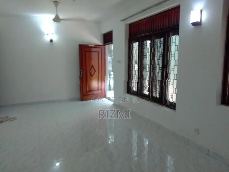 ground floor 3BR house for rent in kalubowila rooban peiris mawata