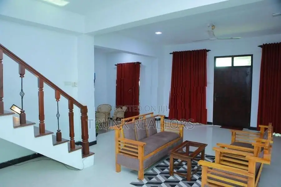 Nugegoda 05BR House For Rent (NK11572)