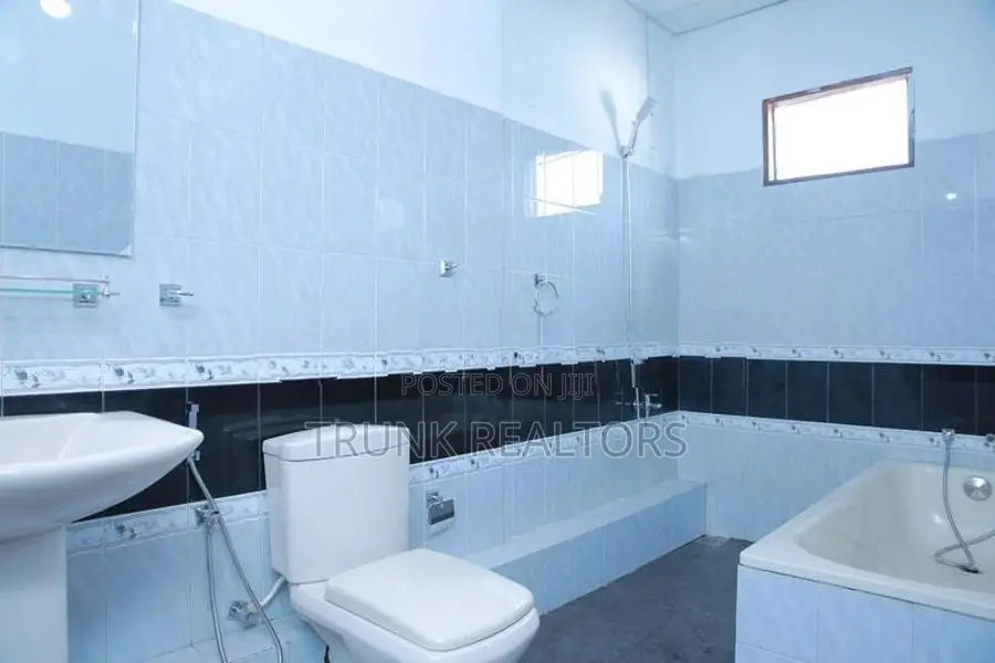 Nugegoda 05BR House For Rent (NK11572)