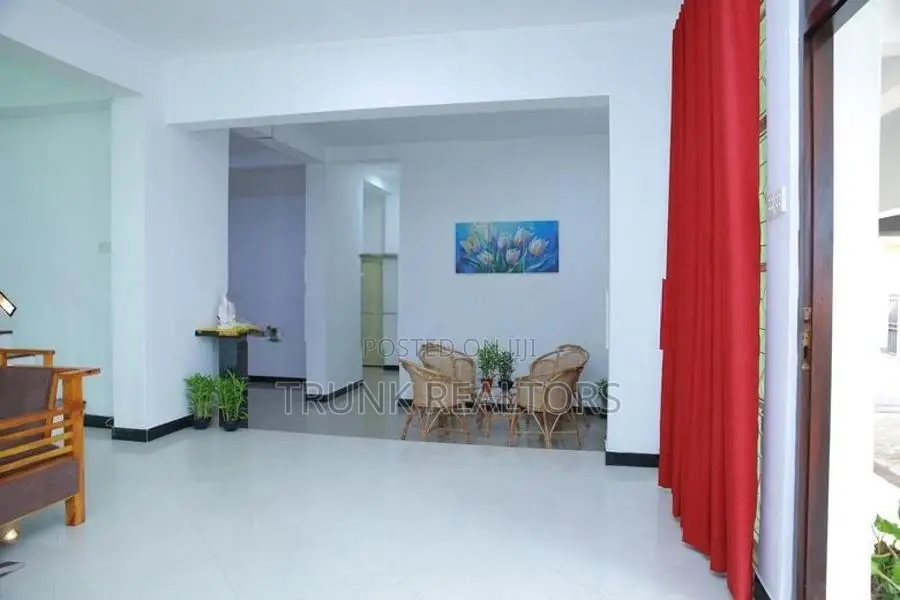 Nugegoda 05BR House For Rent (NK11572)