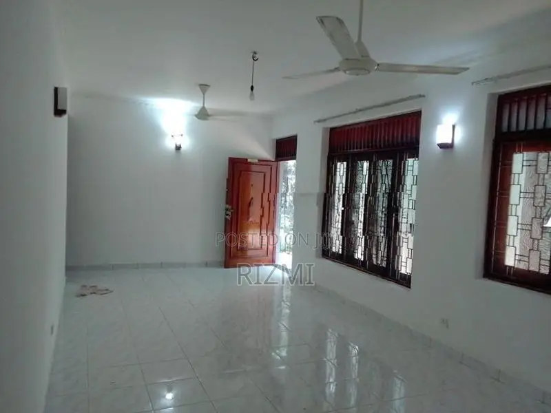 ground floor 3BR house for rent in kalubowila rooban peiris mawata