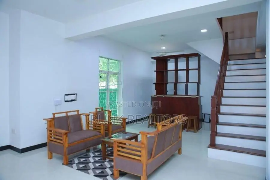 Nugegoda 05BR House For Rent (NK11572)