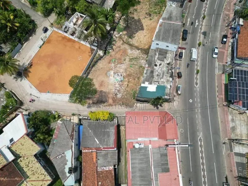 Battaramulla - Pelawatta Luxurious Business Purpose Land Plot Sale