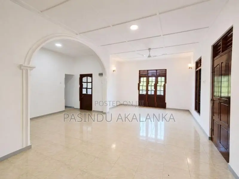 2 Bedroom House for Rent in Alubomulla