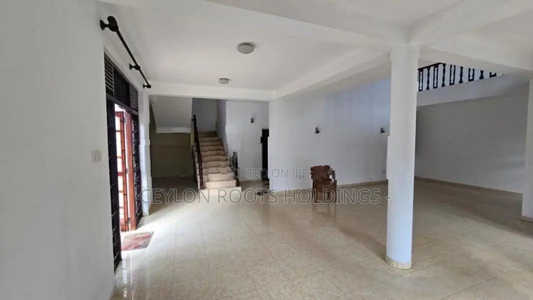 Newly Renovate Large two Story House for Rent in Balapokuna Rd Nugegod
