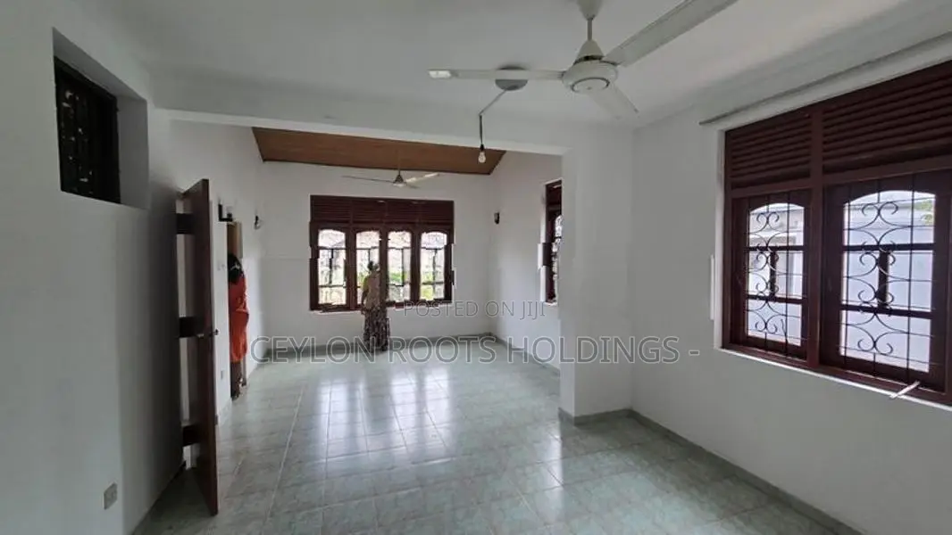 Newly Renovate Large two Story House for Rent in Balapokuna Rd Nugegod