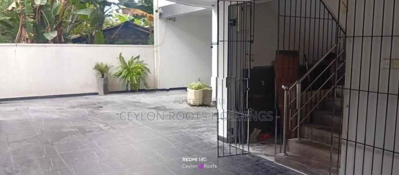Without Furniture 02nd Floor Beautiful House For Rent in Ethulkotte,