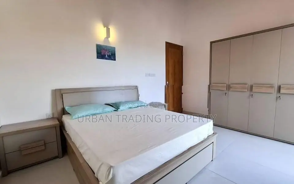 03 Bed Fully Furnished ,2600sqft Apartment for Rent